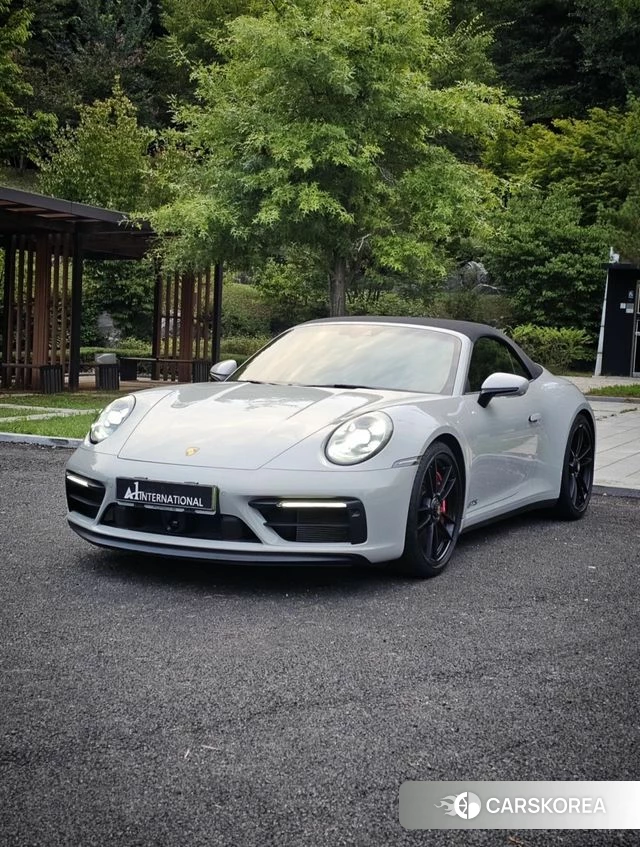 Porsche 911(992) 2024 Серебристо-серый из Кореи