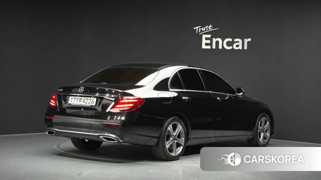 Mercedes-Benz E-Class W213 2020 Черный из Кореи
