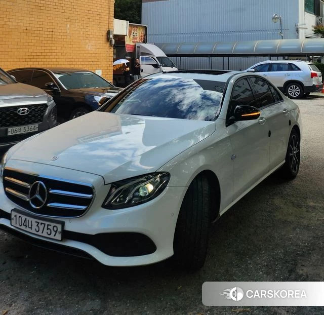 Mercedes-Benz E-Class W213 2020 Белый из Кореи