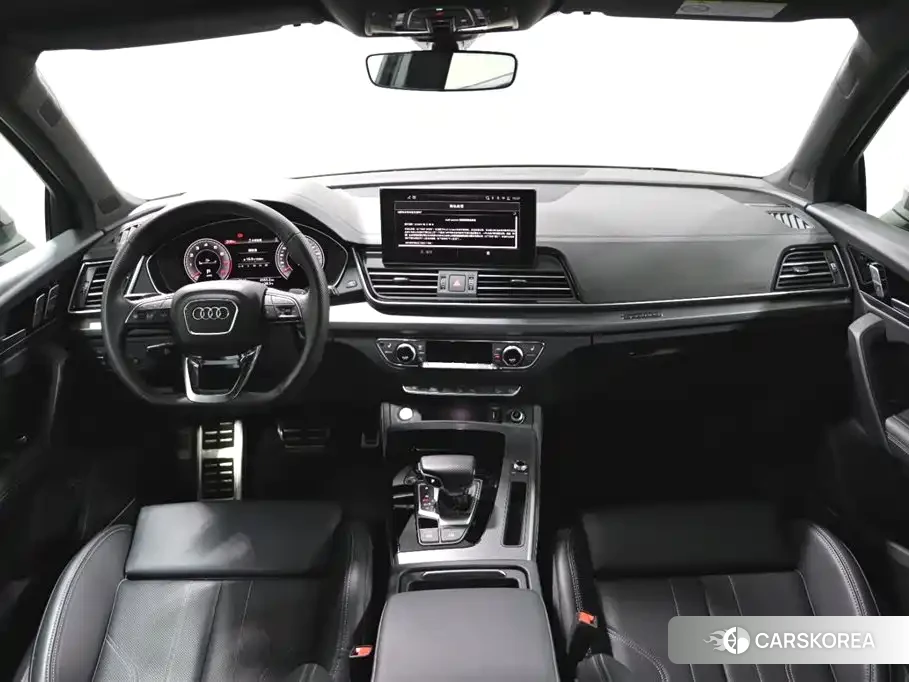 Audi Q5L 2025 Черный из Китая