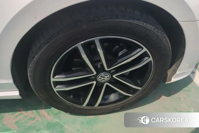 Volkswagen Lingdu 2022 Белый из Китая