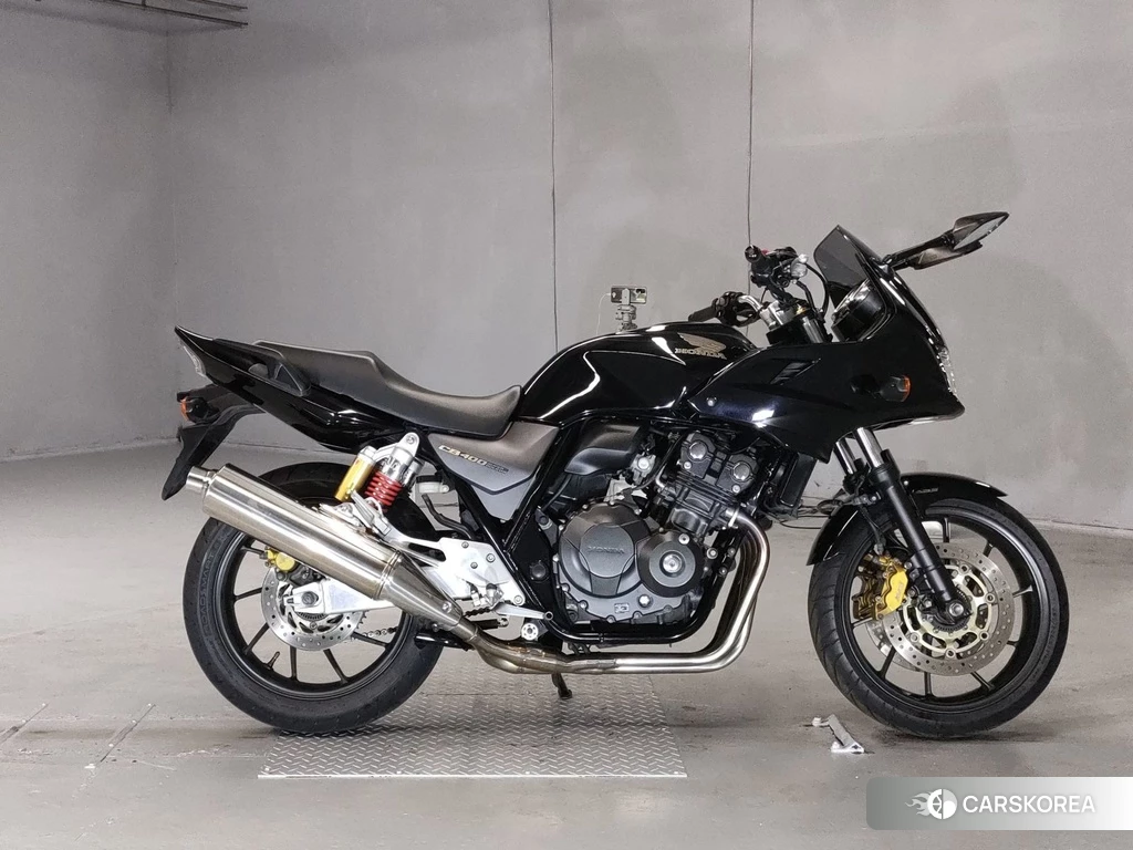 Проданный Honda CB400SF BOLDOR 2017 из Японии