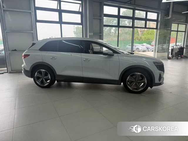 Audi Q5 e-tron 2025 Белый из Китая