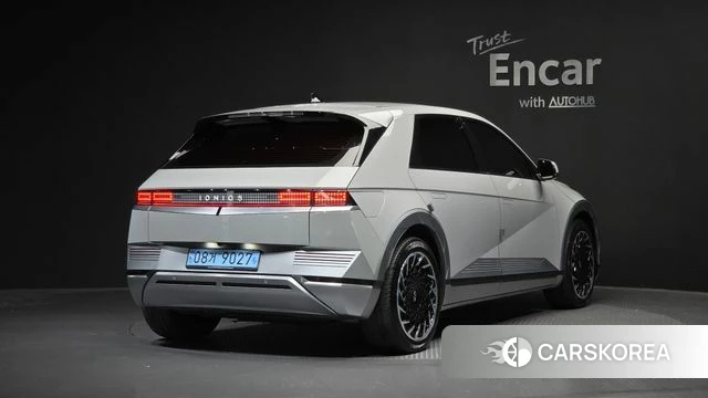 Hyundai Ionic 5 2022 Серебристо-серый из Кореи
