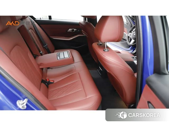 BMW 3 series 2023 Синий из Китая