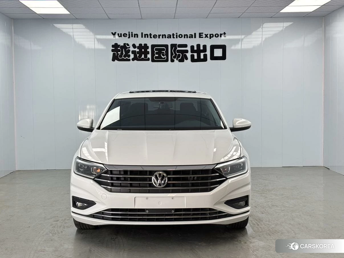 Volkswagen Sagitar 2022 Белый из Китая