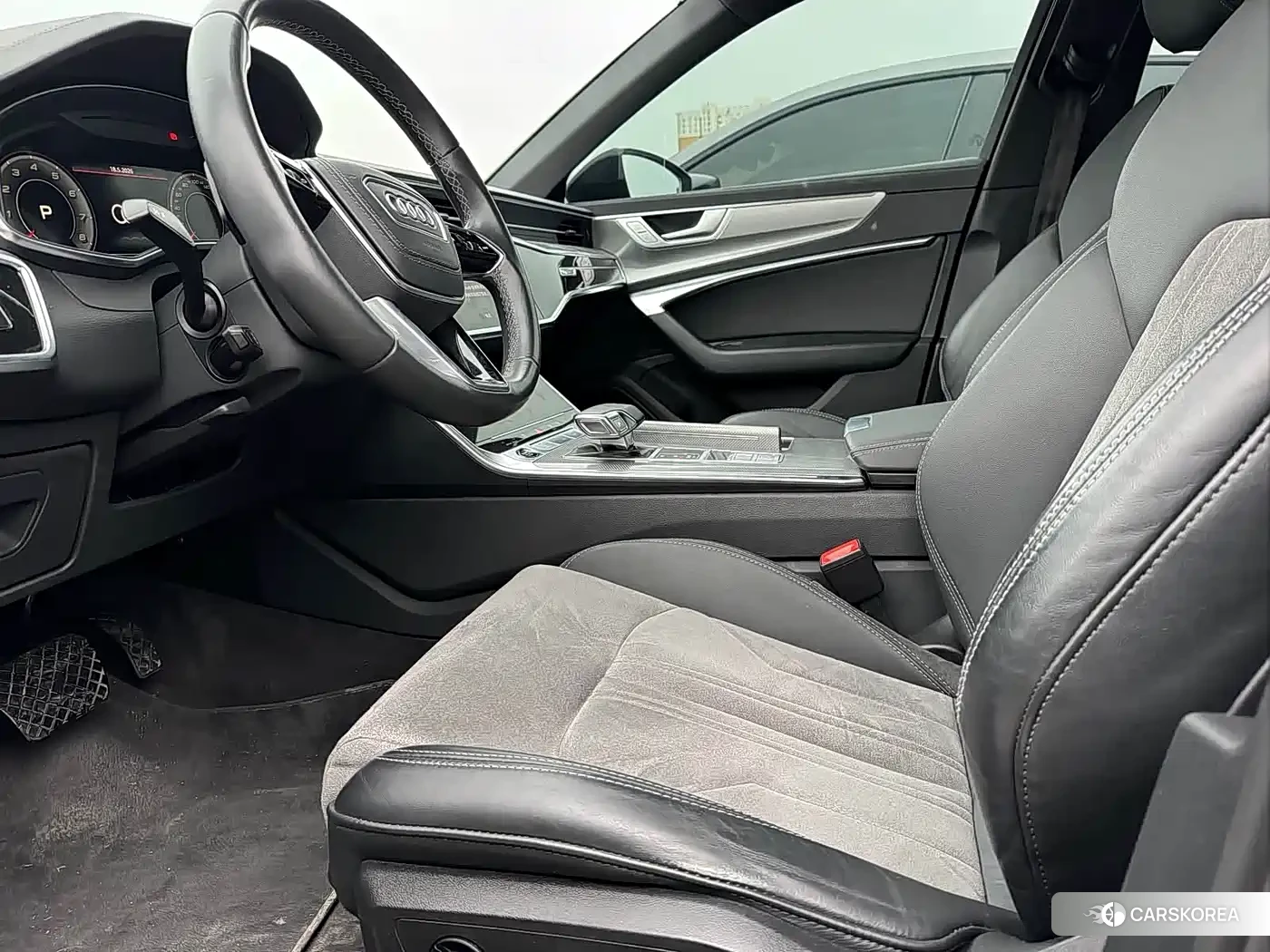 Audi A6L 2023 Черный из Китая