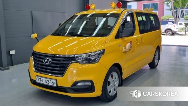 Hyundai The New Grand Starex 2019 Желтый из Кореи
