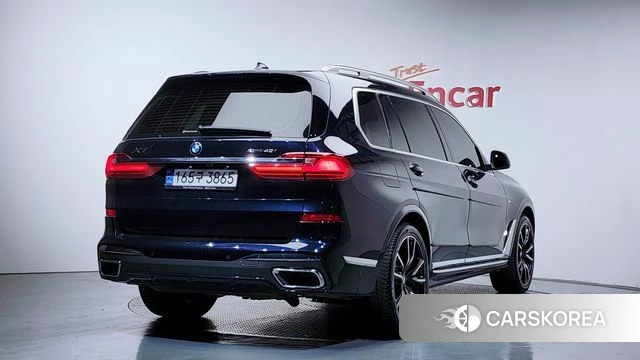 BMW X7 (G07) 2022 Черный из Кореи