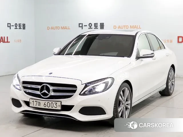 Mercedes-Benz C-Class W205 2018 Белый из Кореи