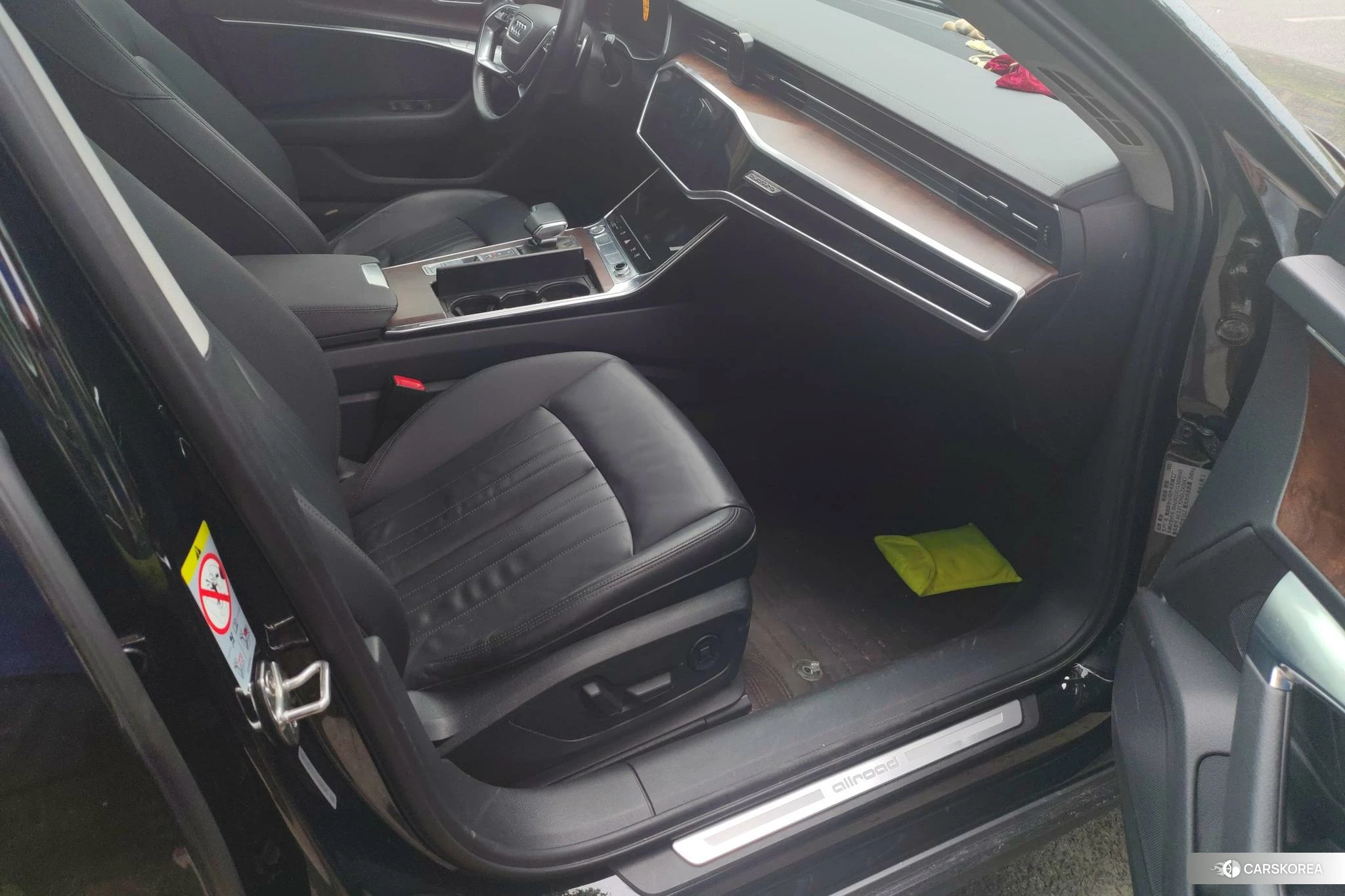 Audi A6 (import) 2020 Черный из Китая