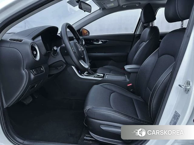 Kia K3 2021 Белый из Китая