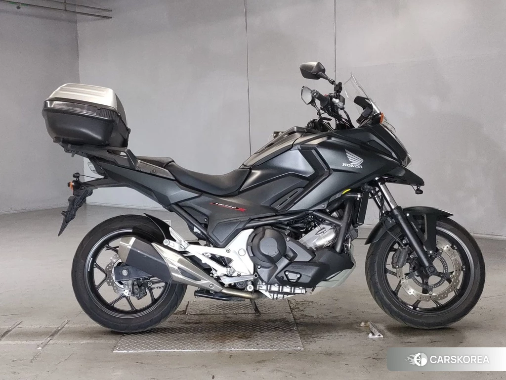 Проданный Honda NC750X DCT 2016 из Японии