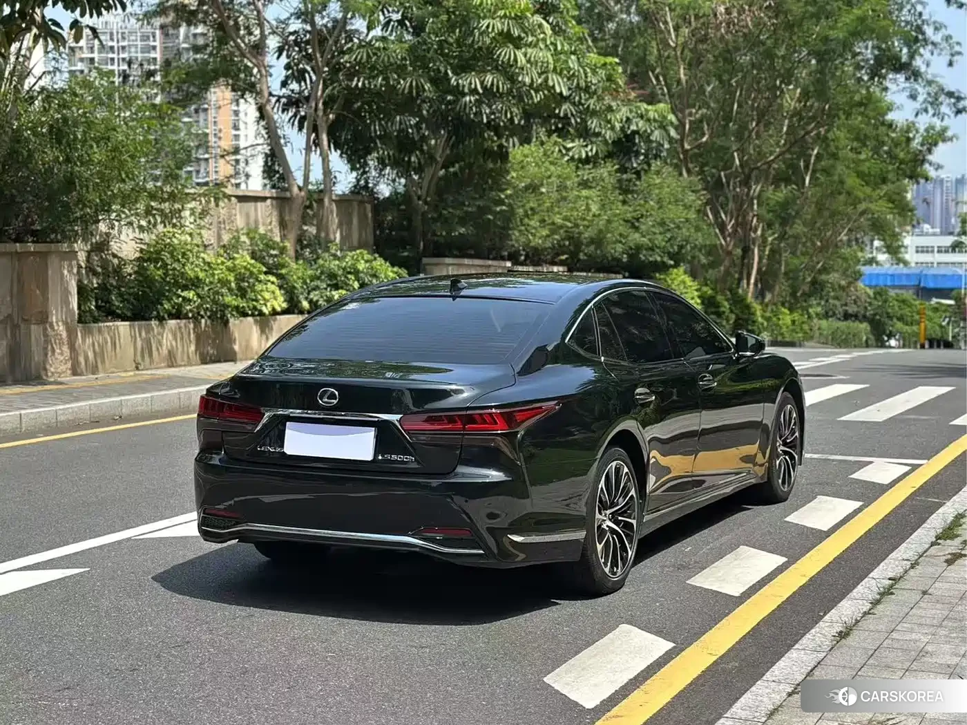 Lexus LS 2021 Черный из Китая
