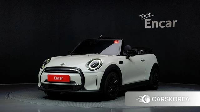 Mini Cooper Convertible 2024 Белый из Кореи