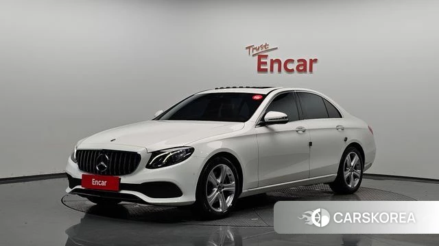 Mercedes-Benz E-Class W213 2018 Белый из Кореи