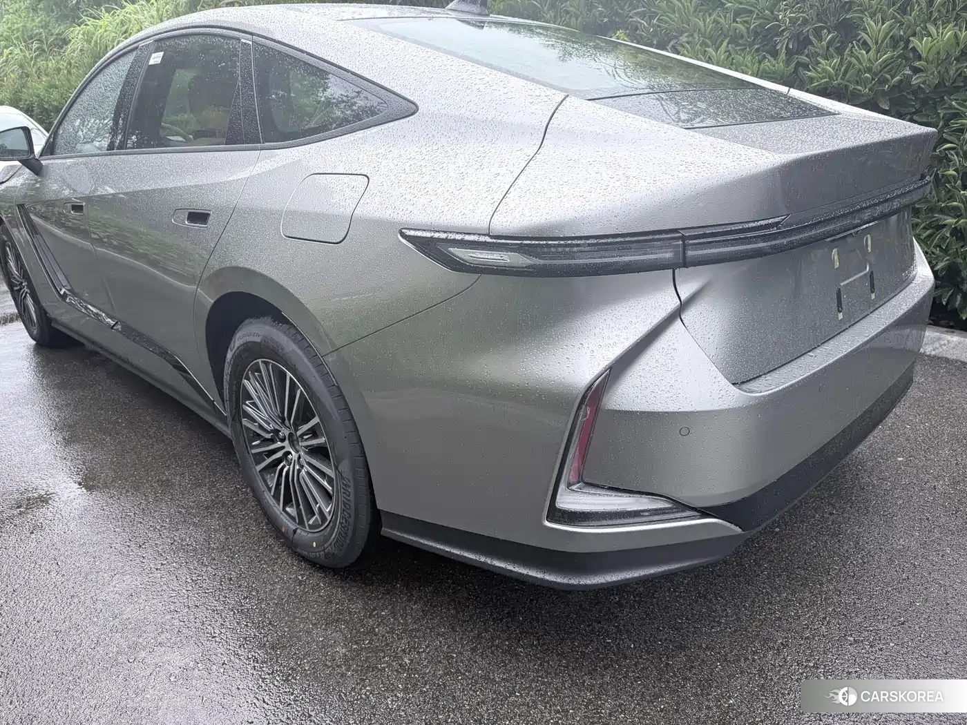 Lexus ES 2026 Silver/gray из Китая
