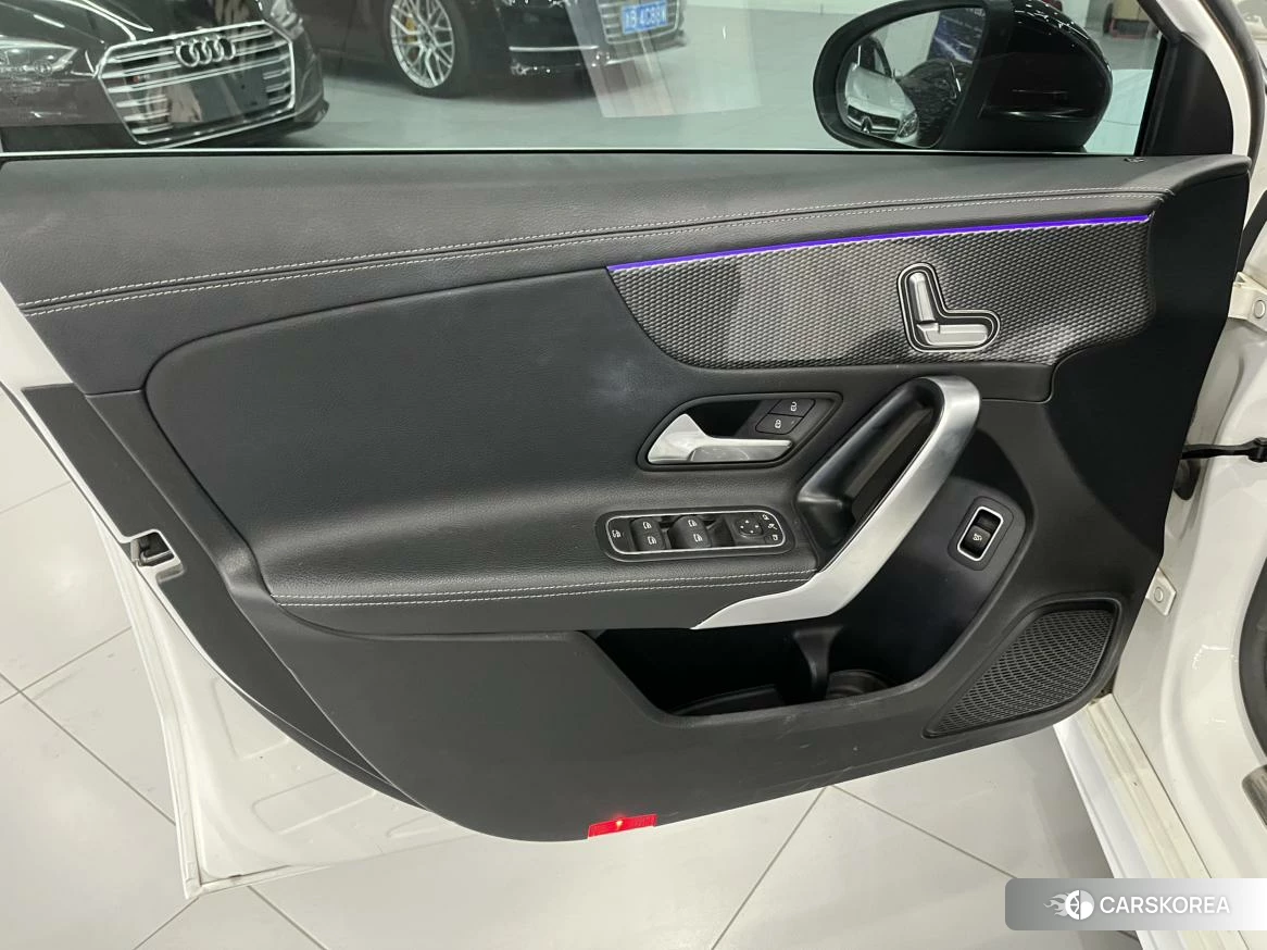 Mercedes-Benz Class A 2021 Белый из Китая