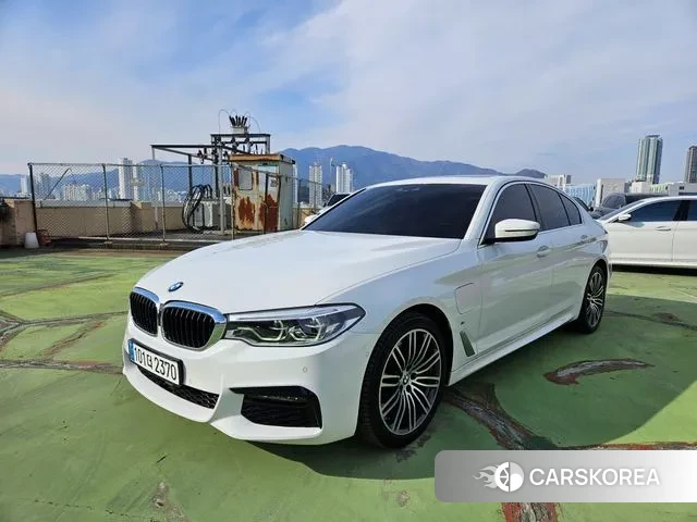 BMW 5 Series (G30) 2020 Белый из Кореи