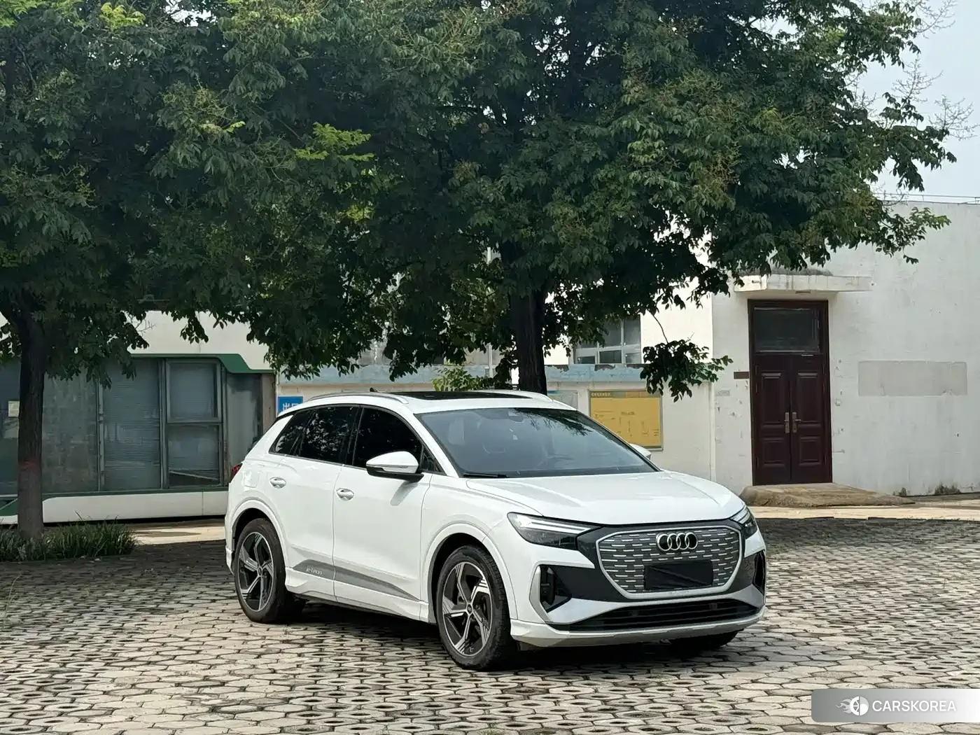 Audi Q4 e-tron 2024 Белый из Китая