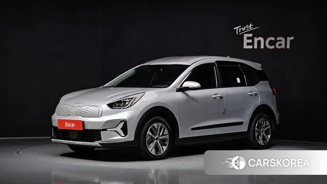 Kia Niro Plus 2022 Серебристо-серый из Кореи