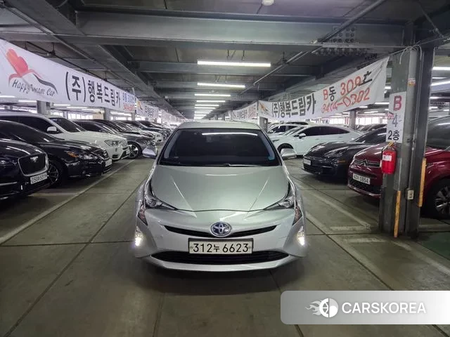 Toyota Prius 4th Generation 2018 Серебряный из Кореи