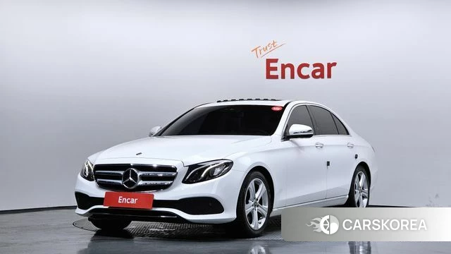 Mercedes-Benz E-Class W213 2018 Белый из Кореи