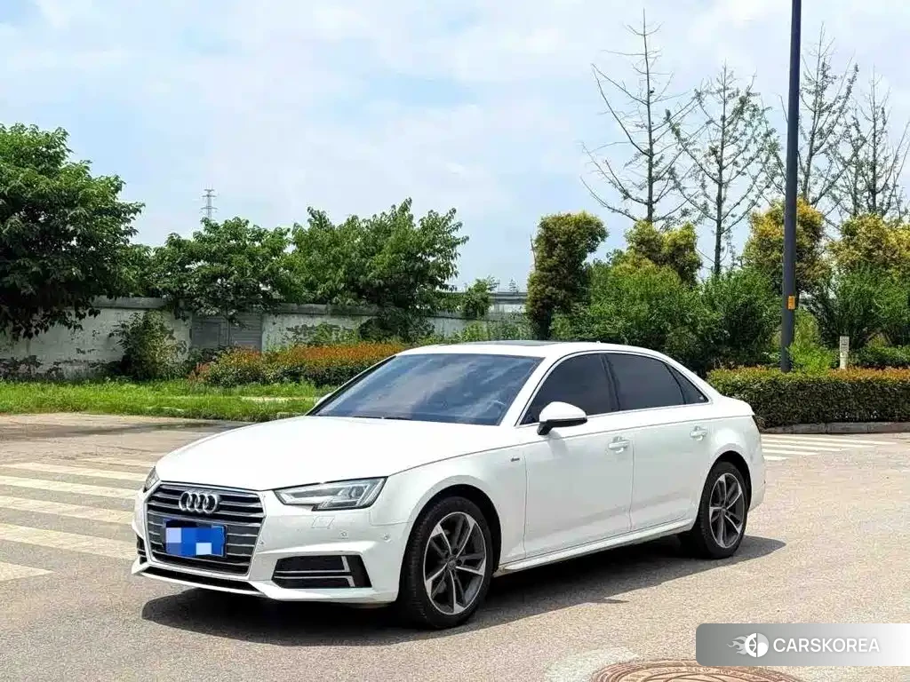 Audi A4L 2018 Белый из Китая
