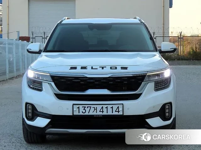Kia Seltos 2020 Белый из Кореи