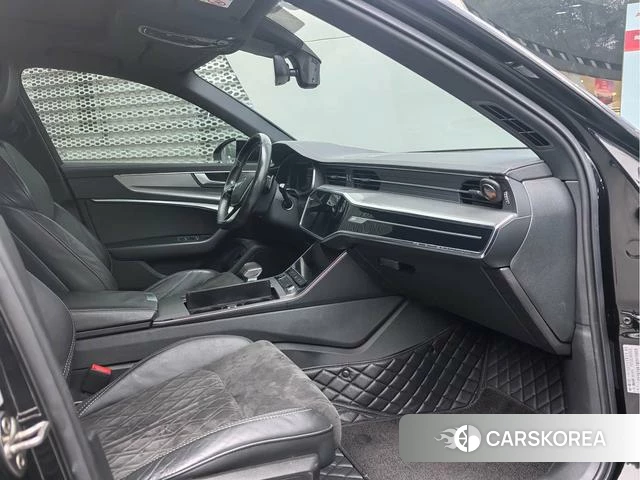 Audi A6L 2021 Черный из Китая
