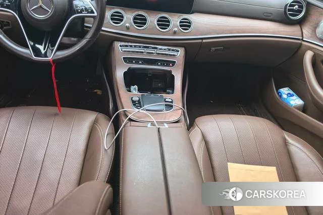 Mercedes-Benz E-class 2023 Черный из Китая