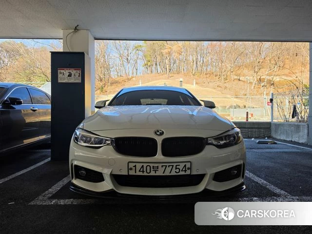 BMW 4 Series (F32) 2018 Белый из Кореи
