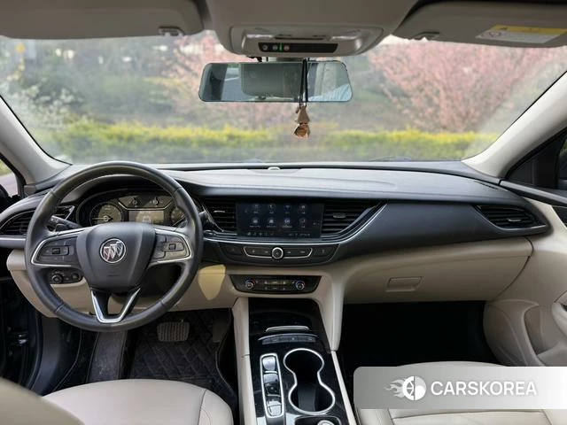Buick Regal 2021 Темно-серый из Китая