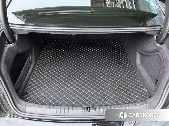 Audi A6L 2024 Черный из Китая