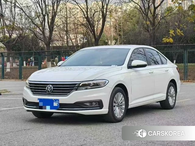 Volkswagen Lavida 2021 Белый из Китая