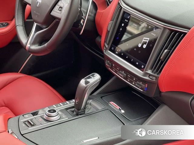 Maserati Levante 2021 Темно-серый из Китая