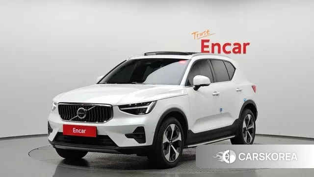 Volvo XC40 2023 Белый из Кореи