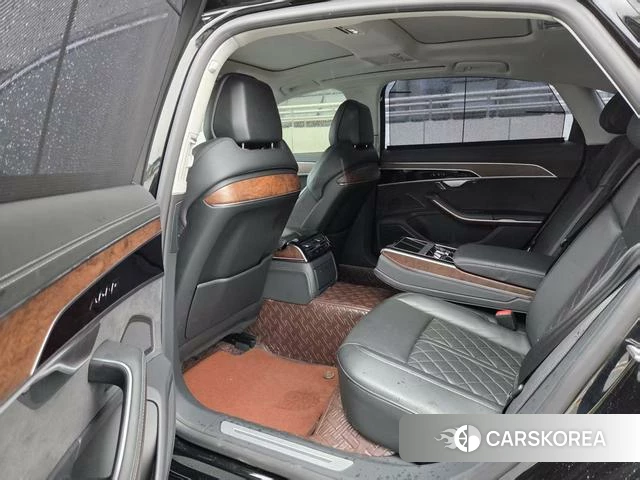 Audi A8 2022 Черный из Китая