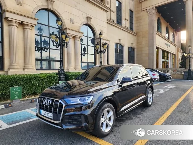 Audi Q7 (4M) 2022 Черный из Кореи