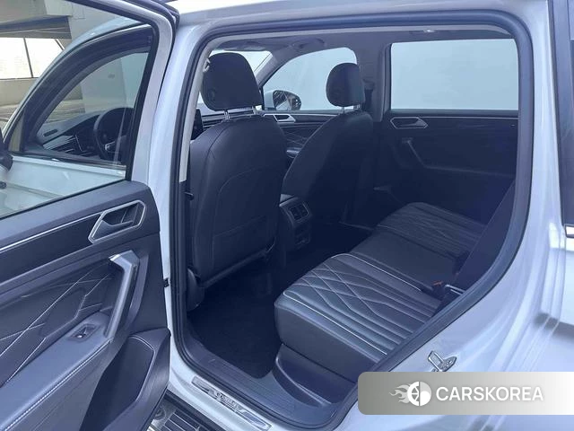 Volkswagen Tiguan L 2023 Белый из Китая