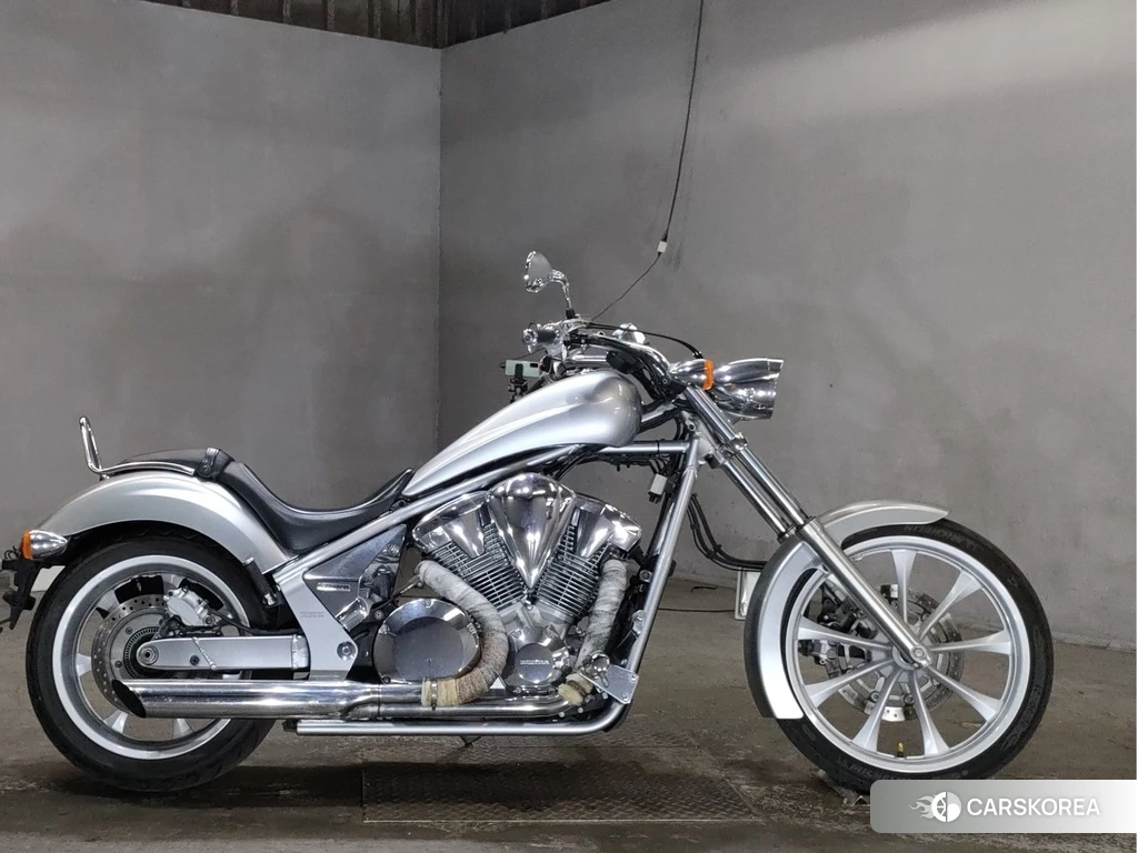 Проданный Honda VT1300CX 2010 из Японии, фото 2