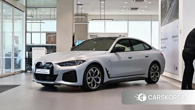 BMW i4 2024 Небесно-голубой из Кореи