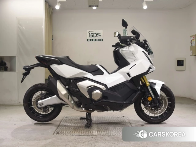 Проданный Honda X-ADV 750 2025 из Японии