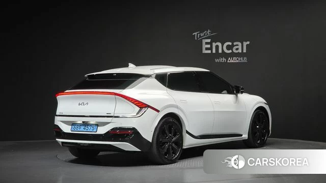Kia EV6 2023 Белый из Кореи
