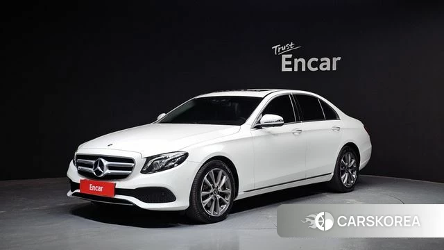 Mercedes-Benz E-Class W213 2019 Белый из Кореи
