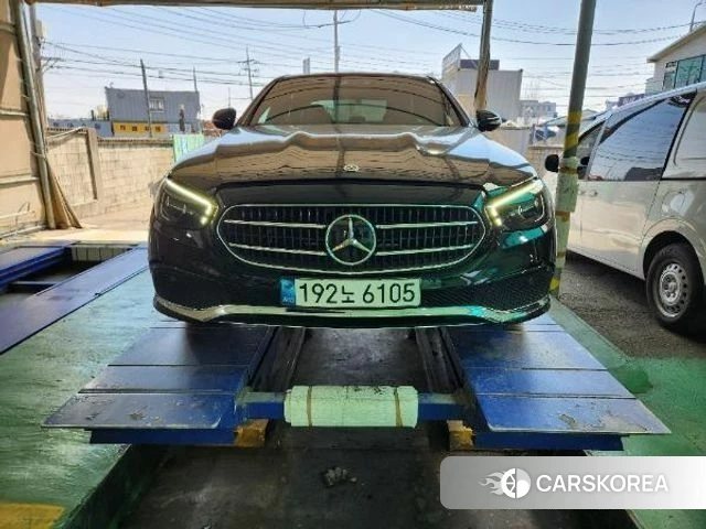 Mercedes-Benz E-Class W213 2021 Черный из Кореи