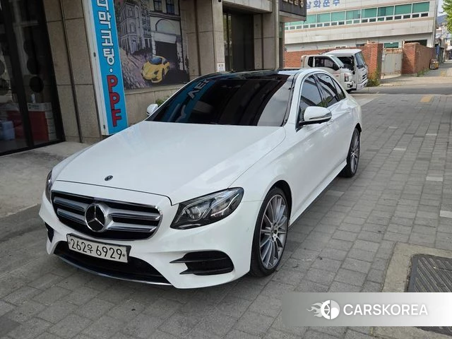 Mercedes-Benz E-Class W213 2019 Жемчужный цвет из Кореи