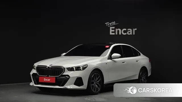 BMW 5 Series (G60) 2025 Белый из Кореи