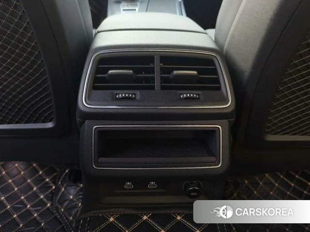 Audi A6L 2025 Черный из Китая