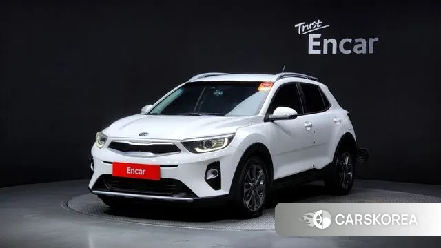 Kia Stonic 2018 Белый из Кореи